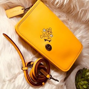 RARE -  COACH DISNEY MICKEY DINKY PURSE